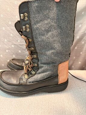 Sam Edelman Gray and Brown Winter Lace-Up Boots. Womens 7M. M.Heel to top 10 in